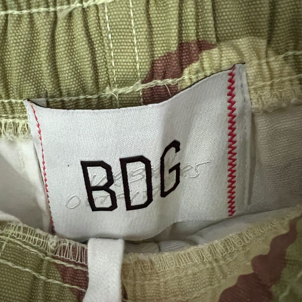 BDG Urban Outfitters Unisex Nitro Camo Pants Mens Small Desert Utility Y2K Baggy - Picture 2 of 8
